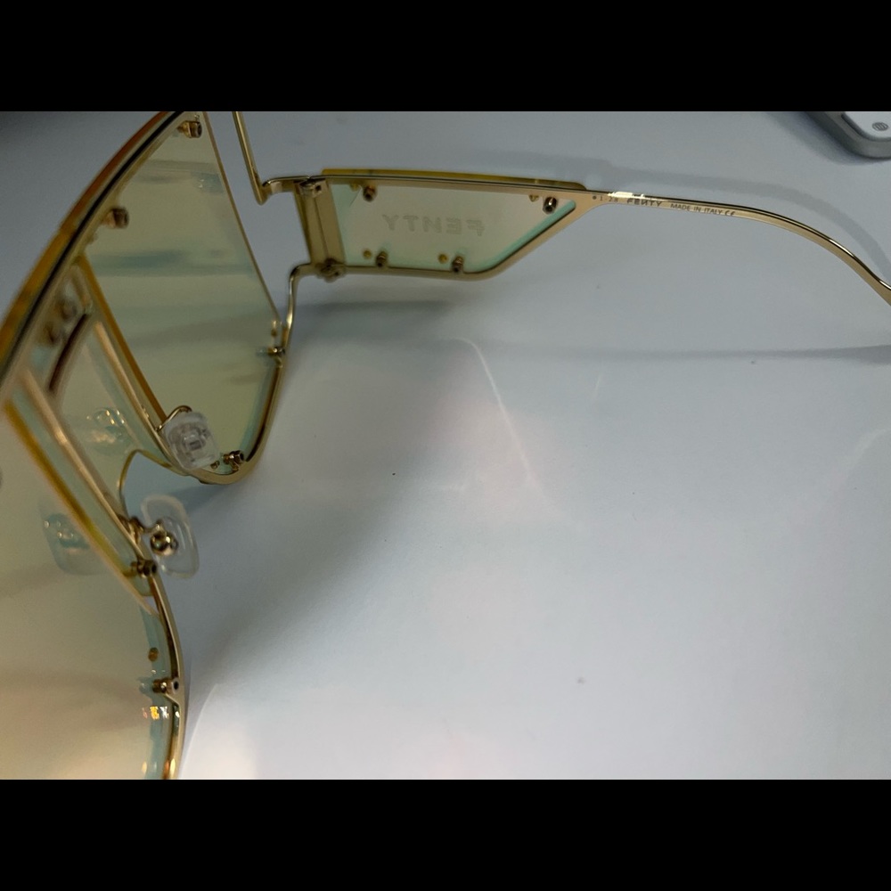 Fenty yellow sunglasses - Picture 7 of 13